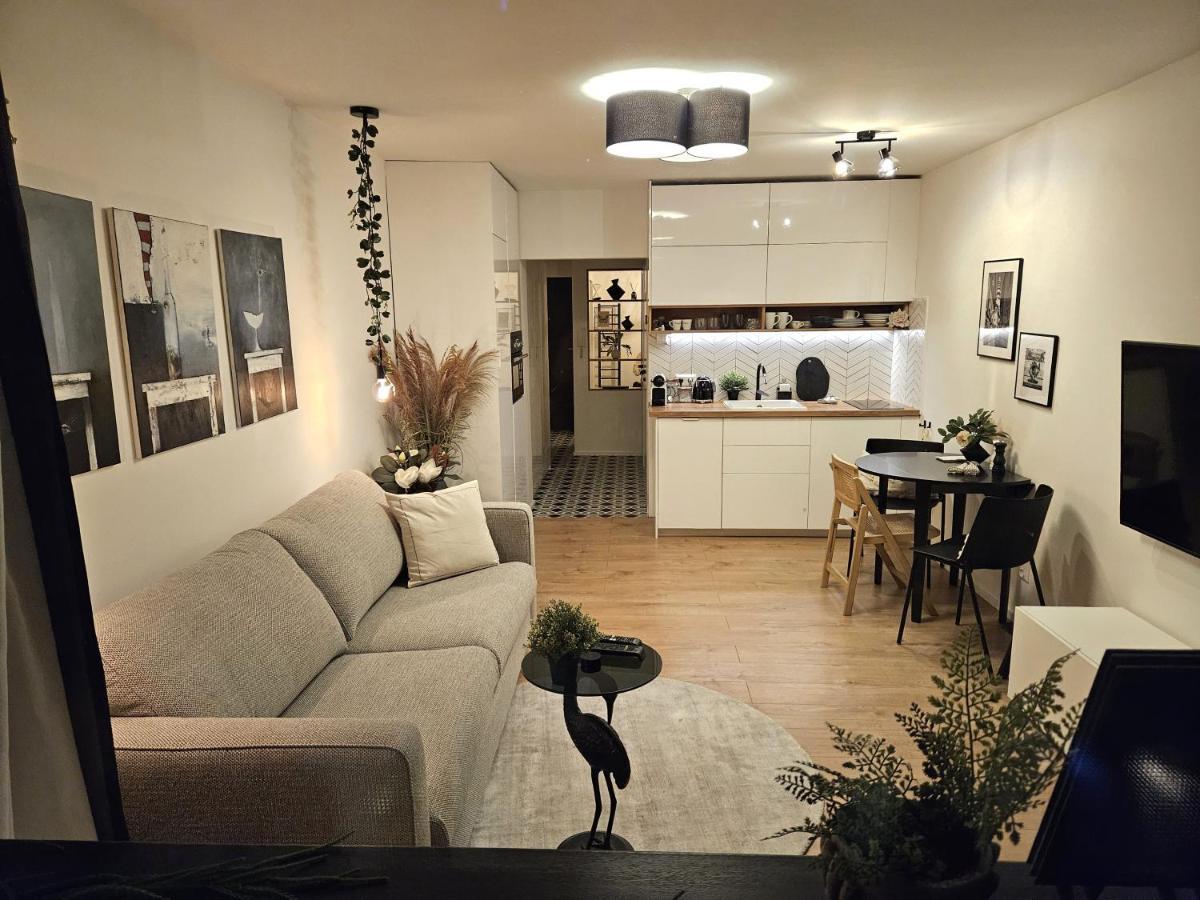 Design Apt In Old Town-Free Parking-Balcony Bratislava Ngoại thất bức ảnh